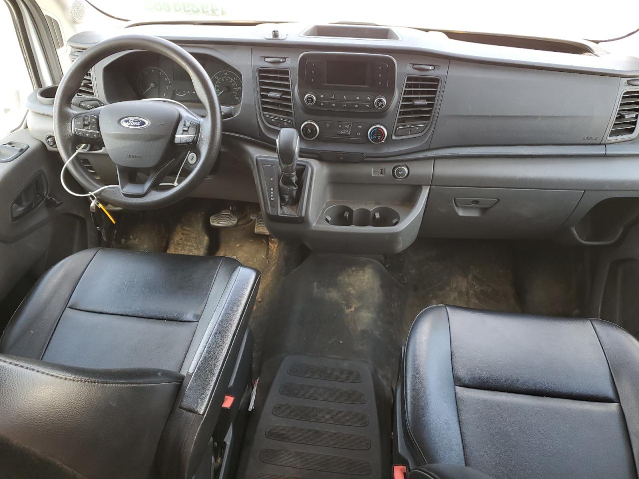 Ford Transit T-250 Image 10