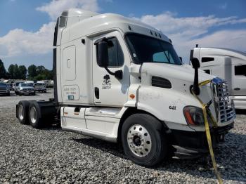  Salvage Freightliner Cascadia 1