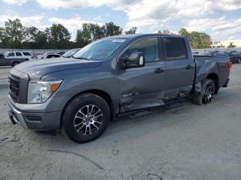  Salvage Nissan Titan