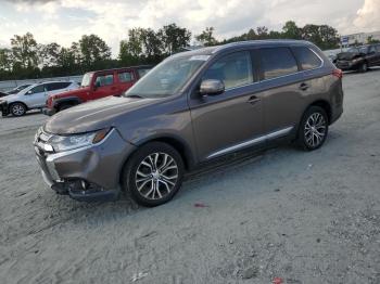  Salvage Mitsubishi Outlander