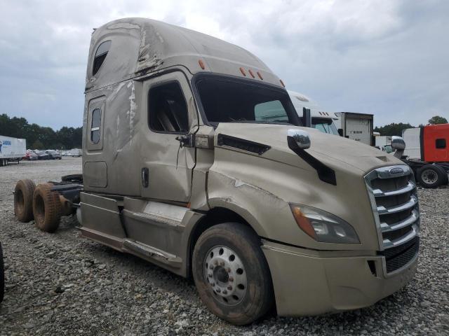  Salvage Freightliner Cascadia 1