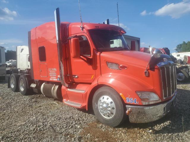  Salvage Peterbilt 579