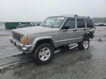  Salvage Jeep Cherokee