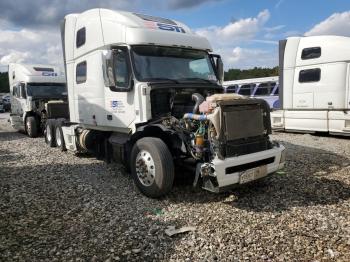  Salvage Volvo Vnl