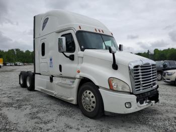 Salvage Freightliner Cascadia 1