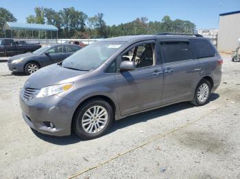  Salvage Toyota Sienna