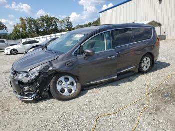  Salvage Chrysler Pacifica