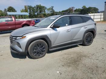  Salvage Hyundai TUCSON