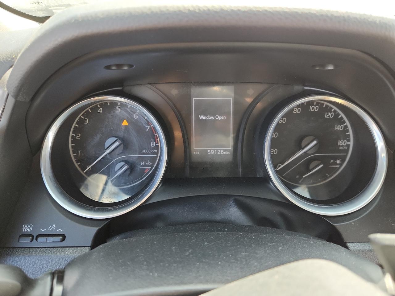 Toyota Camry Se Image 10