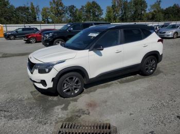  Salvage Kia Seltos
