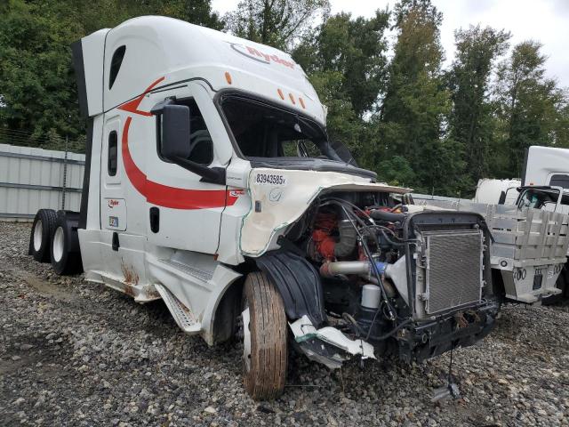  Salvage Freightliner Cascadia 1