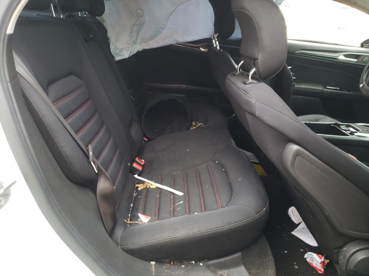 Ford Fusion Se Image 9