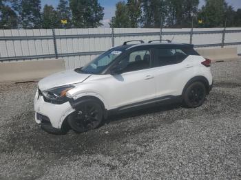  Salvage Nissan Kicks