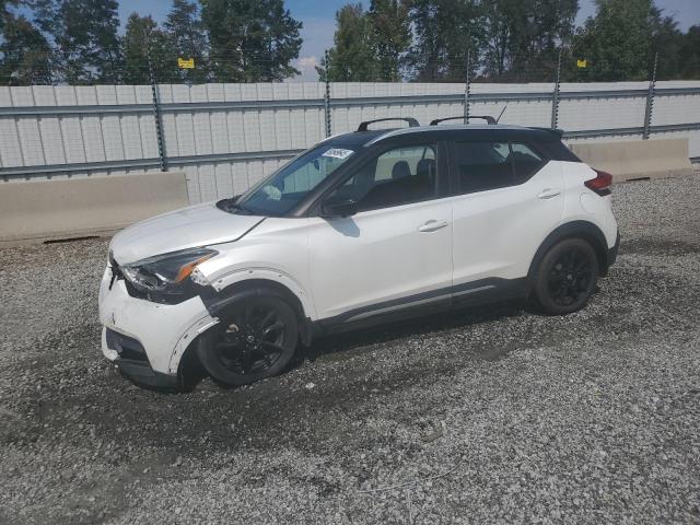  Salvage Nissan Kicks