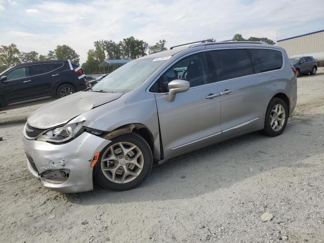  Salvage Chrysler Pacifica