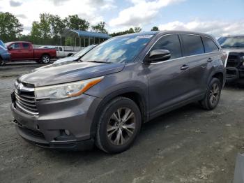  Salvage Toyota Highlander