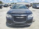 Chrysler 300 Limited Image 3