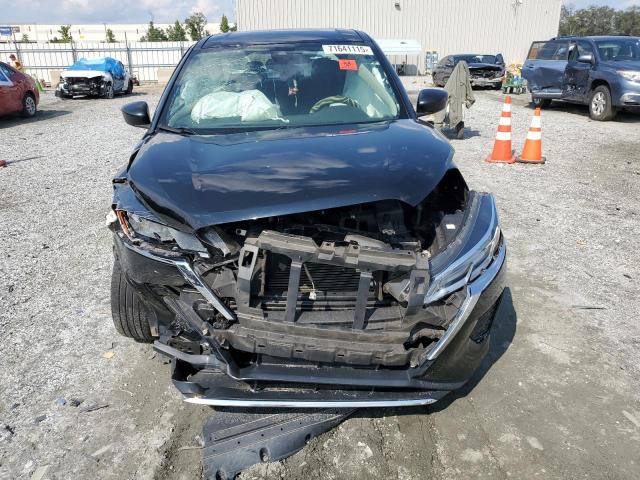 Nissan Kicks S Image 3