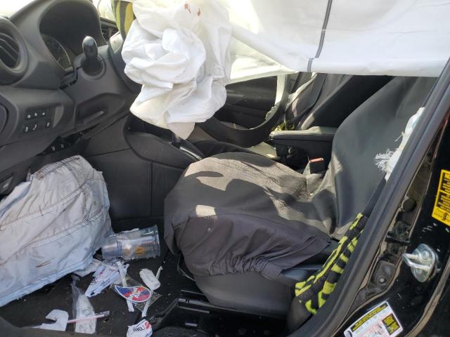 Nissan Kicks S Image 9