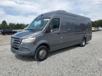  Salvage Mercedes-Benz Sprinter