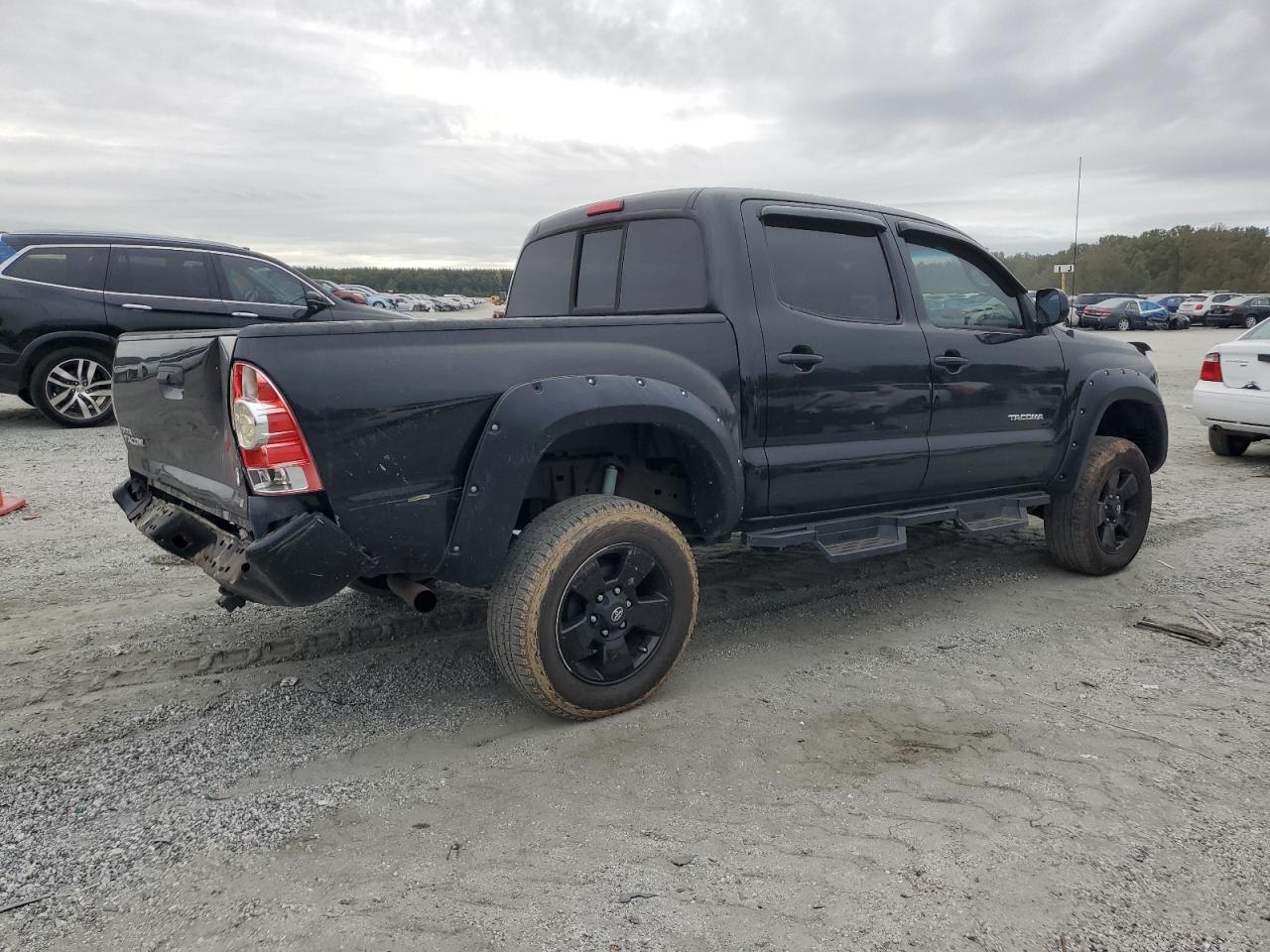 Toyota Tacoma Double Cab Image 5