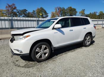  Salvage Toyota Highlander