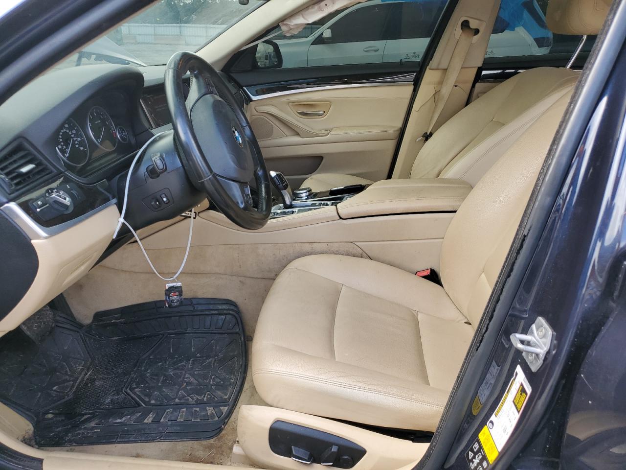 BMW 5 Series Xi Image 6