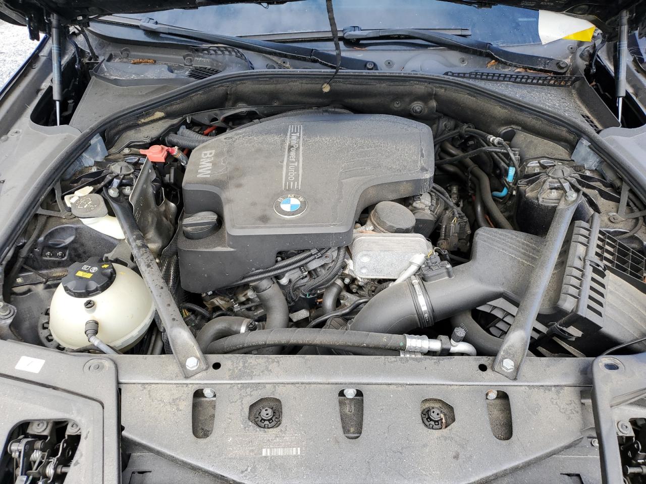 BMW 5 Series Xi Image 2