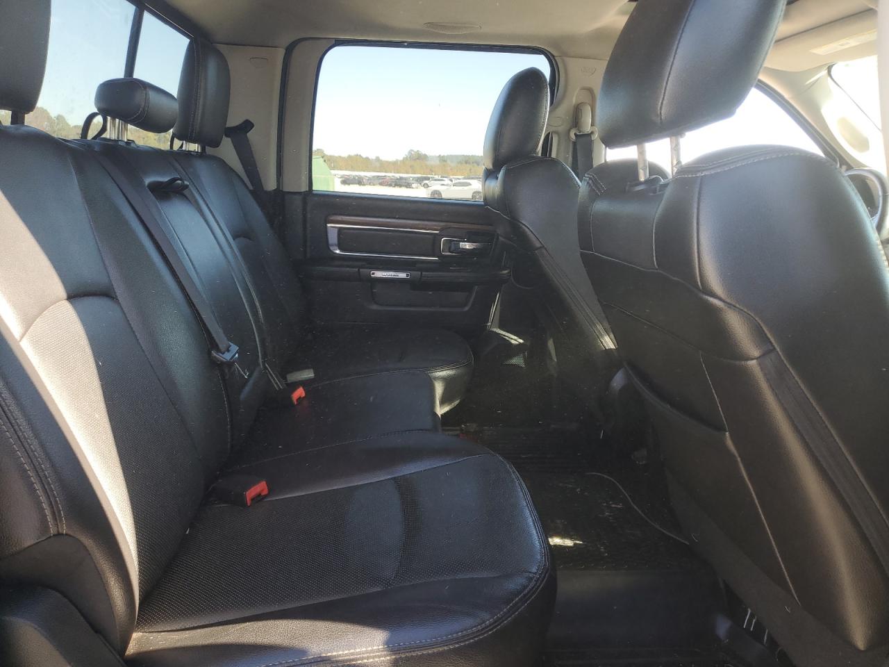 Ram 1500 Laramie Image 9