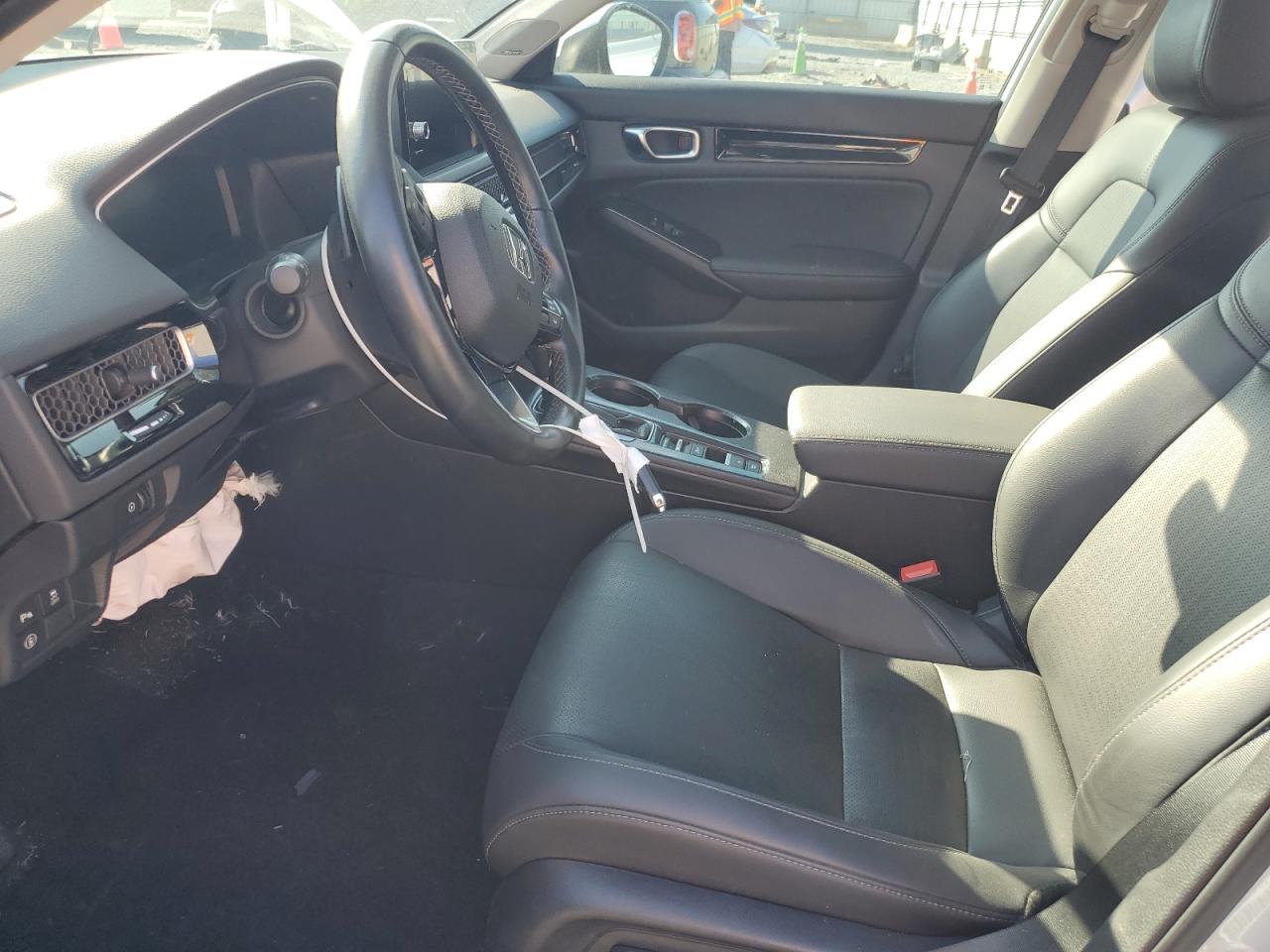 Honda Civic Touring Image 5