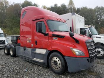  Salvage Freightliner Cascadia 1
