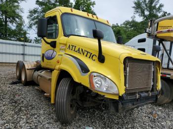  Salvage Freightliner Cascadia 1