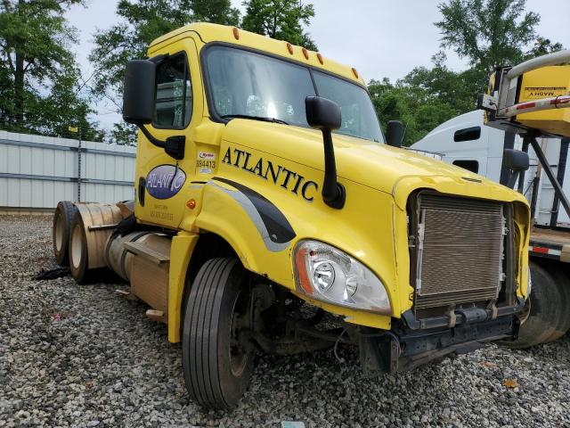  Salvage Freightliner Cascadia 1