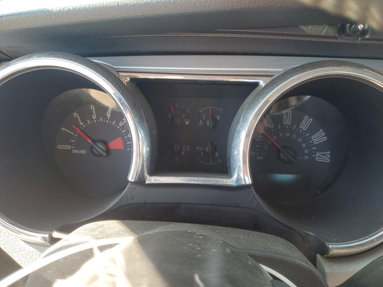 Ford Mustang Image 6