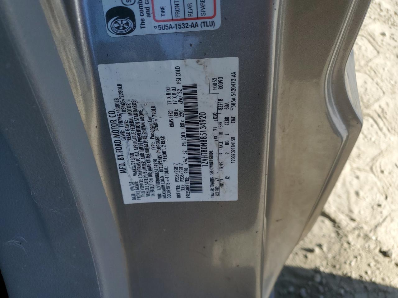 Ford Mustang Image 9