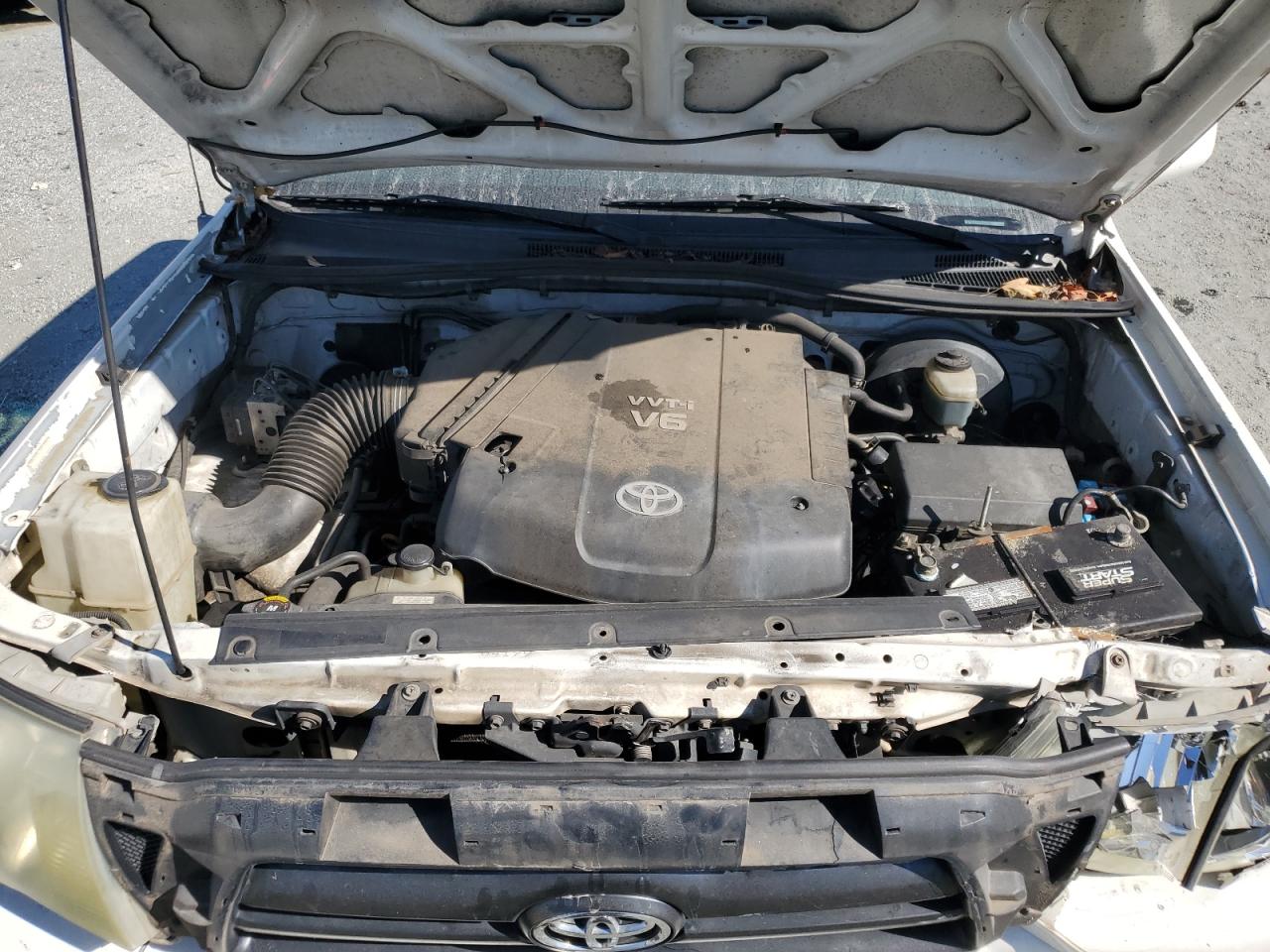 Toyota Tacoma Double Cab Prerunner Long Bed Image 12