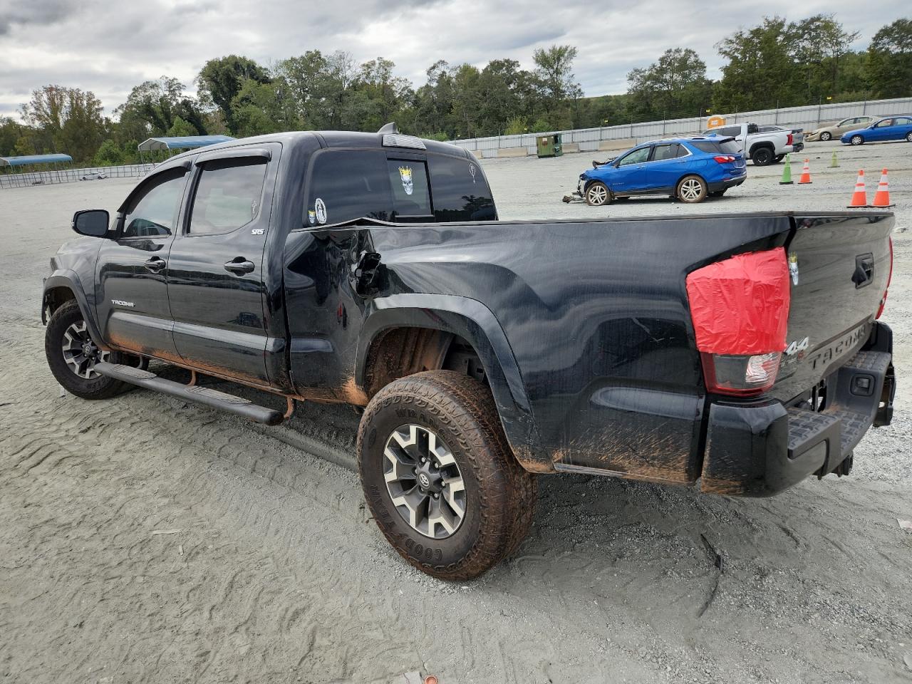 Toyota Tacoma Double Cab Image 10