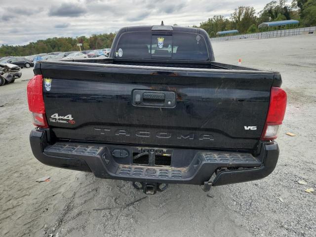 Toyota Tacoma Double Cab Image 12