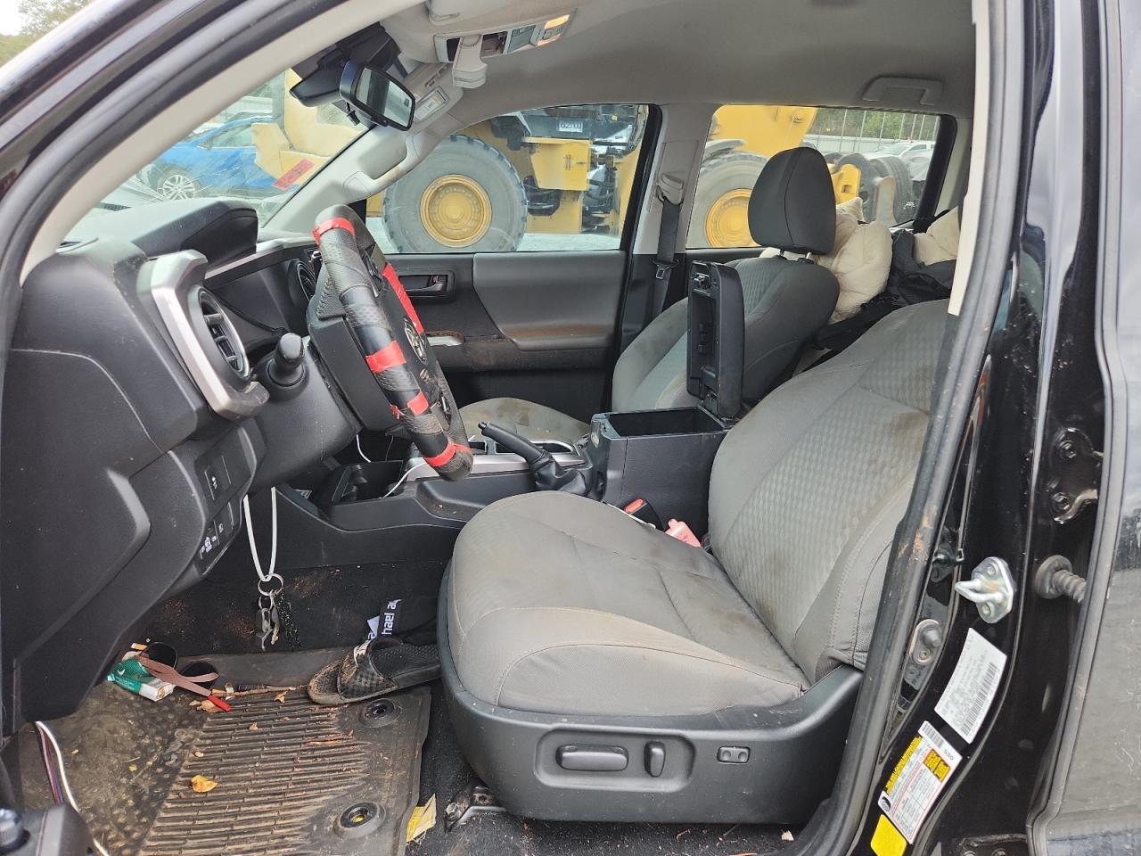 Toyota Tacoma Double Cab Image 8