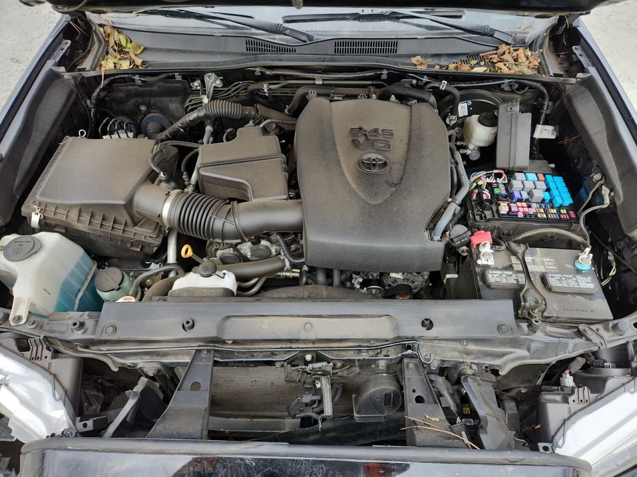 Toyota Tacoma Double Cab Image 4