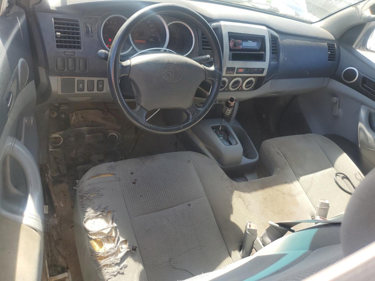 Toyota Tacoma Image 11