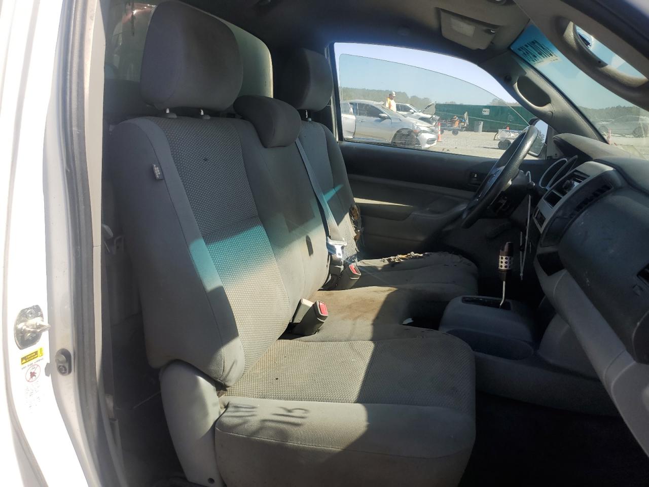 Toyota Tacoma Image 10