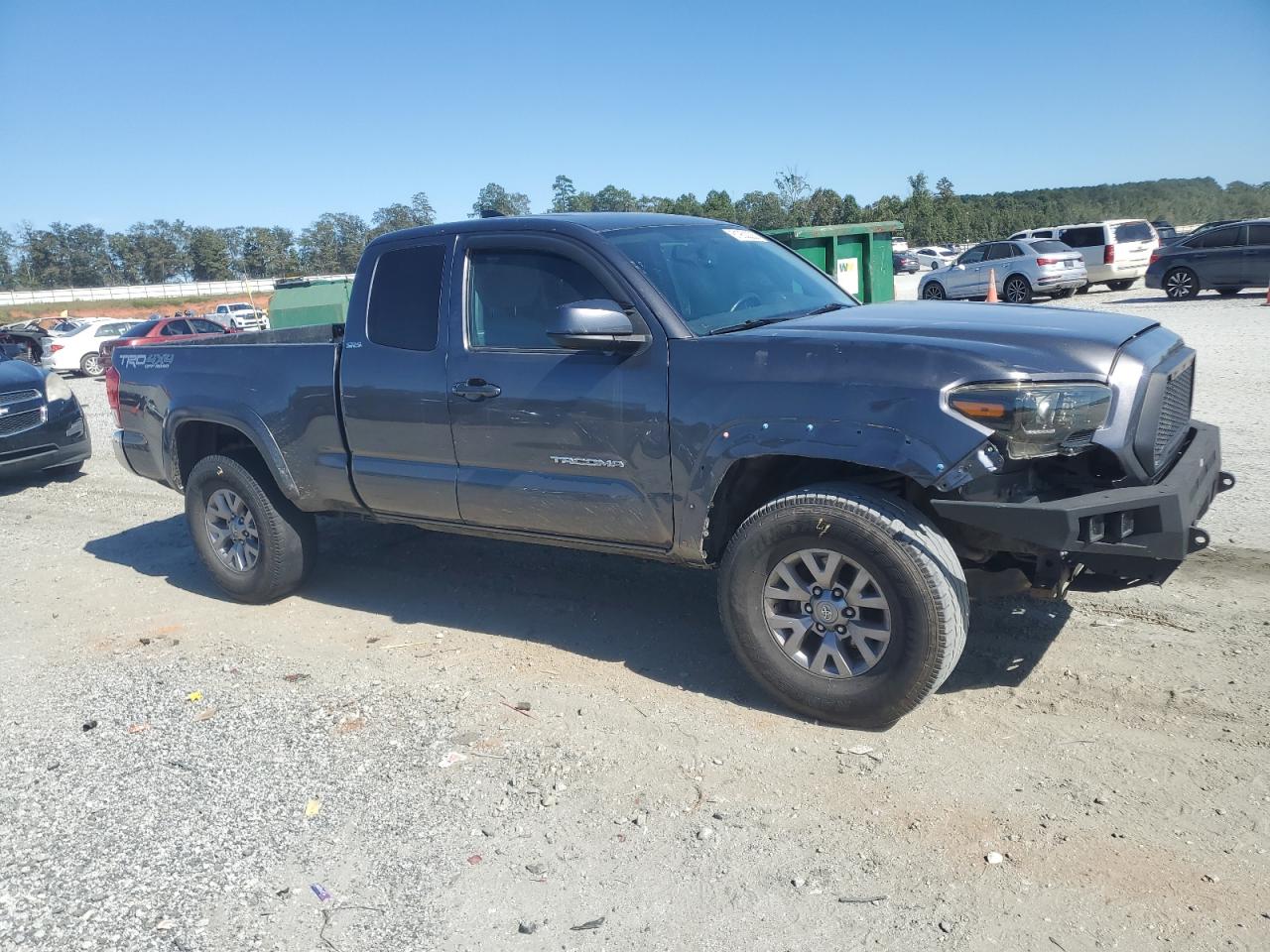 Toyota Tacoma Access Cab Image 3