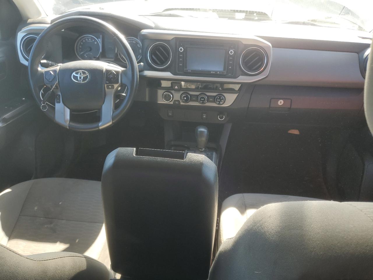 Toyota Tacoma Access Cab Image 9