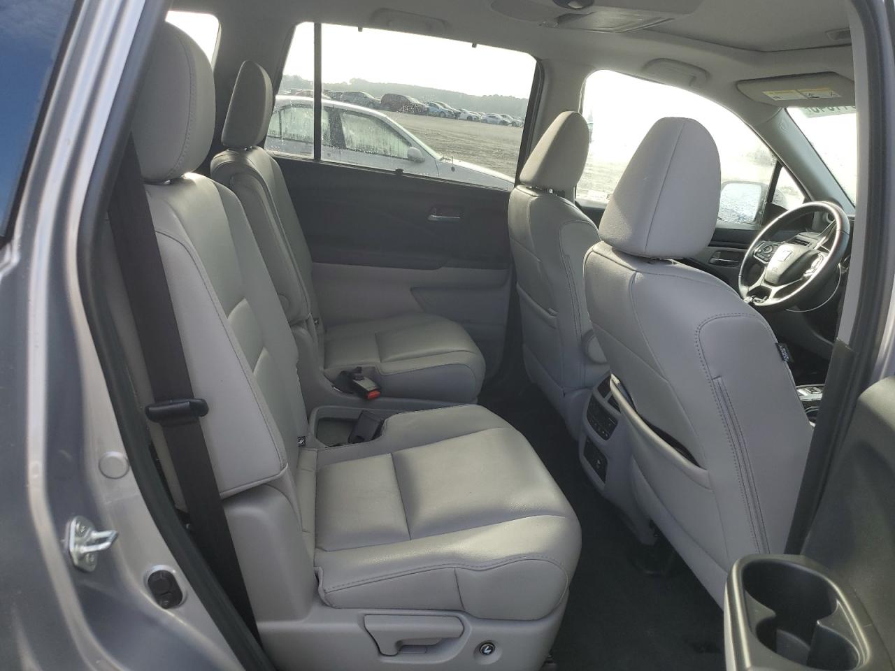 Honda Pilot Touring Image 11