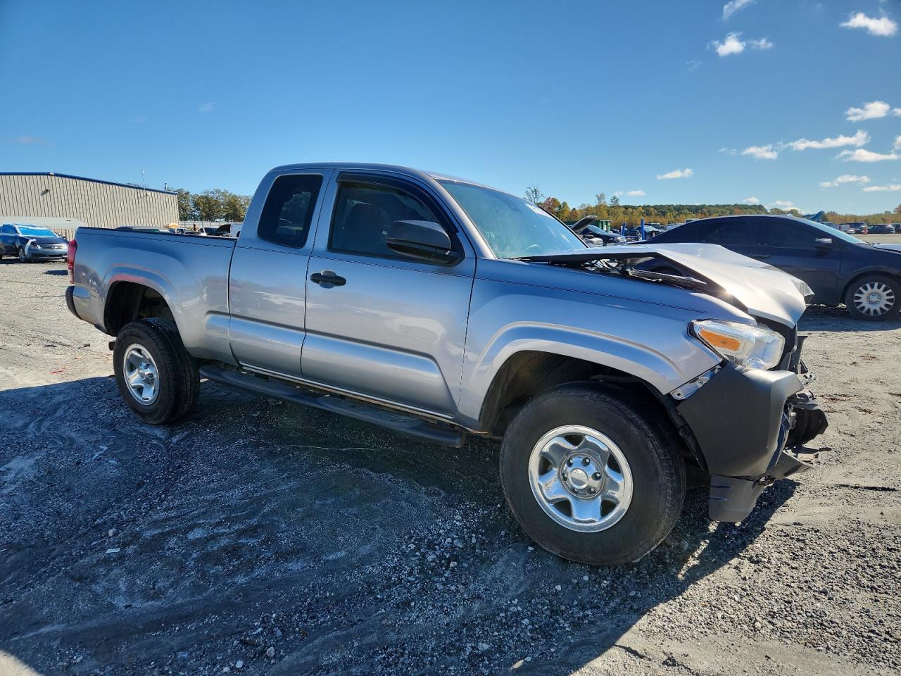 Toyota Tacoma Access Cab Image 8