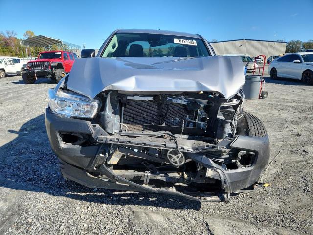 Toyota Tacoma Access Cab Image 9