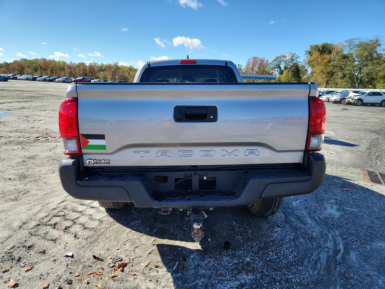 Toyota Tacoma Access Cab Image 12