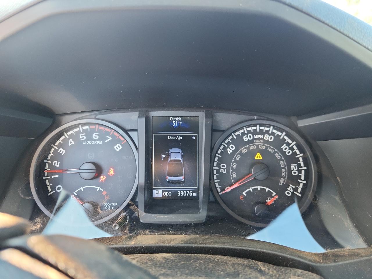 Toyota Tacoma Access Cab Image 4