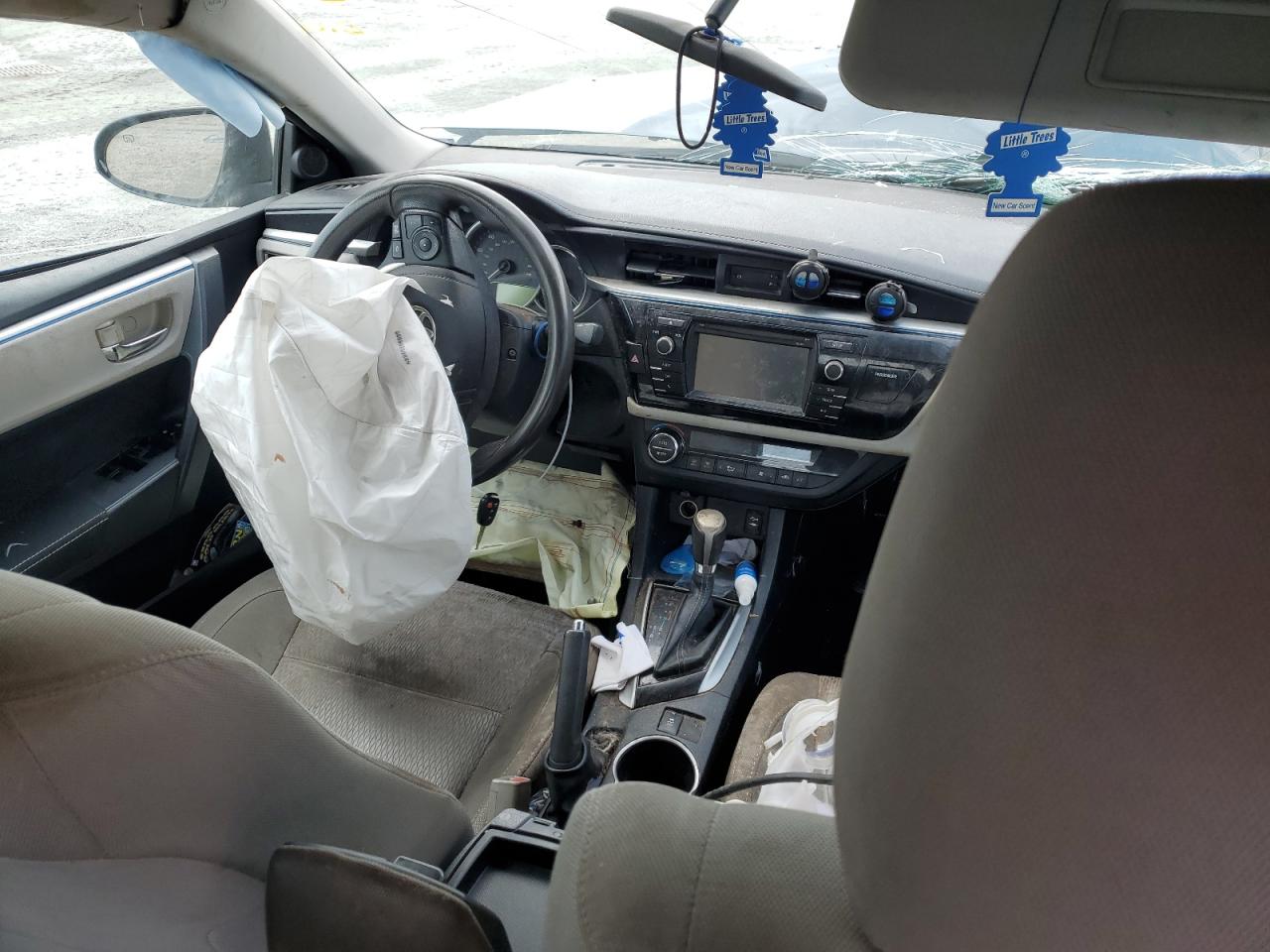 Toyota Corolla L Image 6